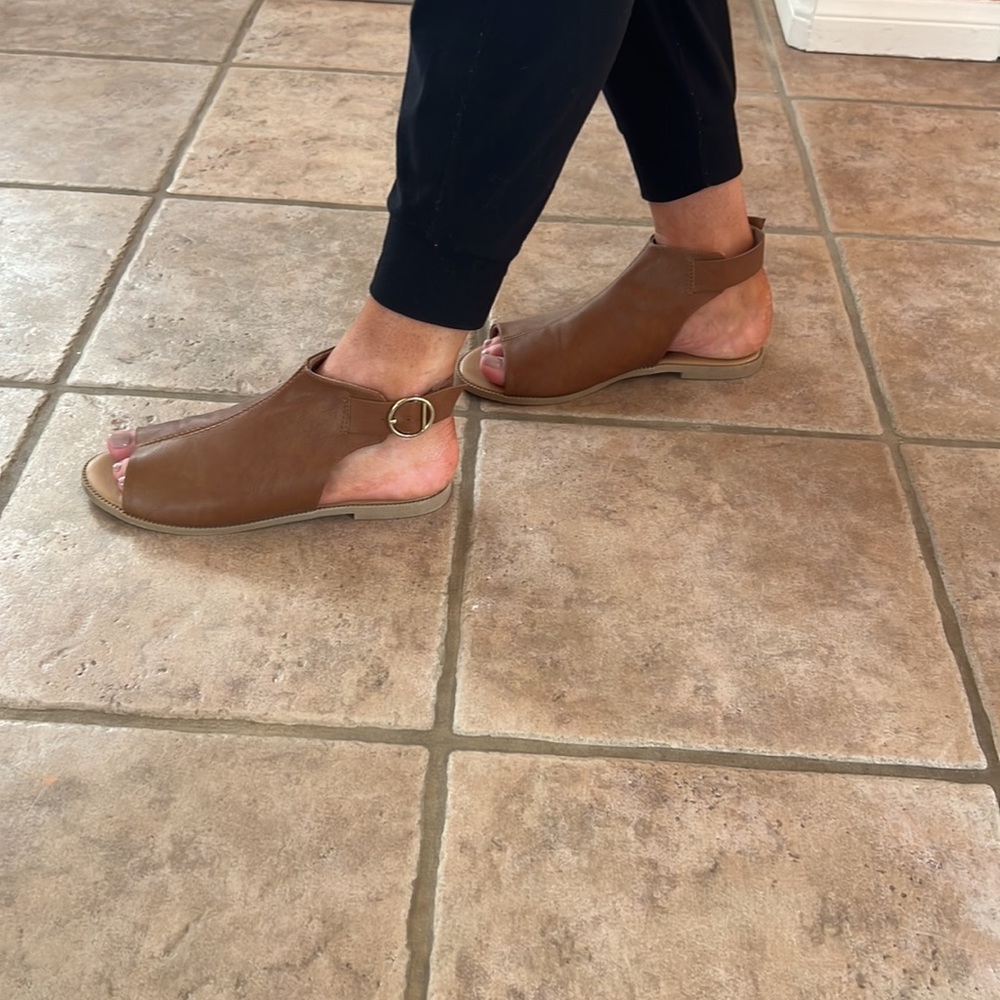 Sandals - Picture 3 of 3